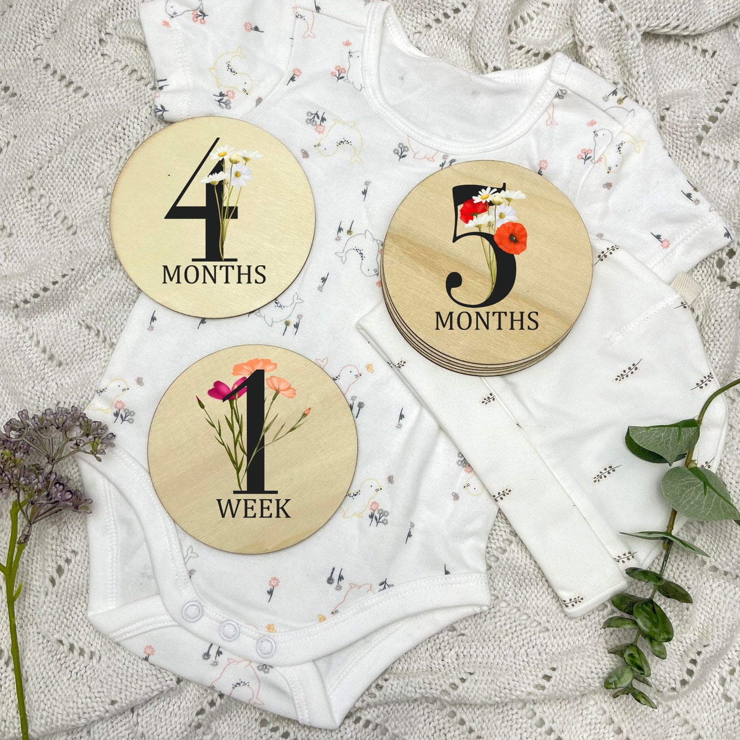 Floral milestone cards, baby milestone discs, boho nursery, aesthetic nursery, beige nursery