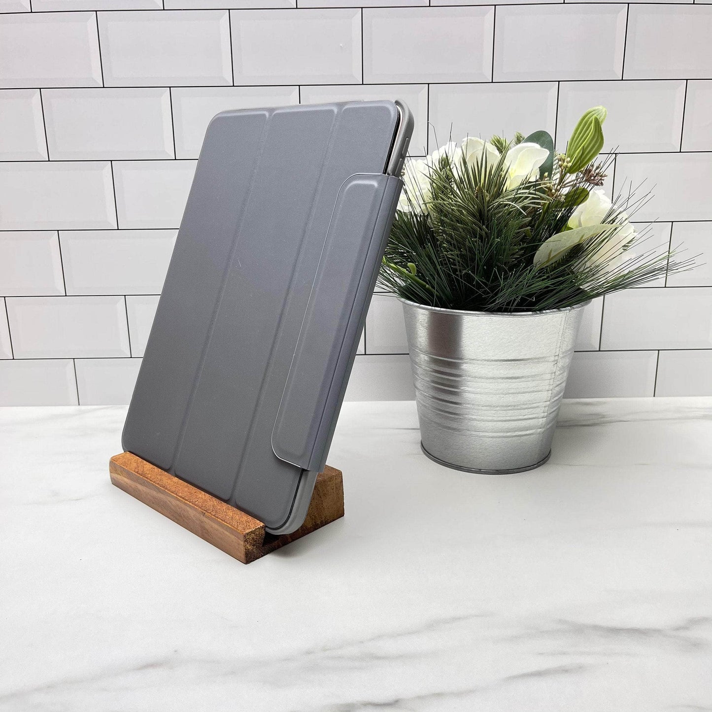 CarrouselCollectives Custom Made Tablet Stand